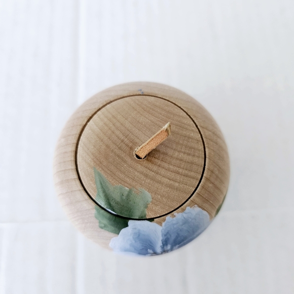 Wooden apple trinket box hand painted flower small decor lid - Picture 6 of 9